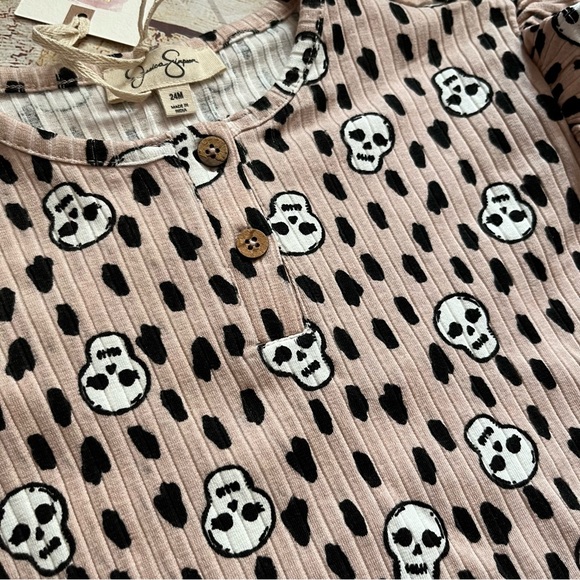 Jessica Simpson Skull 💀 2-piece set - NEW - Picture 4 of 7